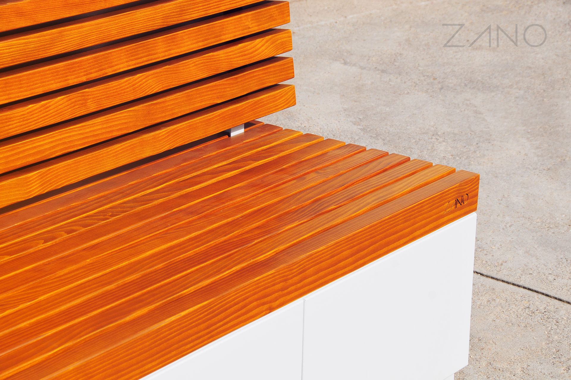 Penkki Quadro 02.076 havupuu lakka Cypress Penkki Quadro 02.076 havupuu lakka Cypress