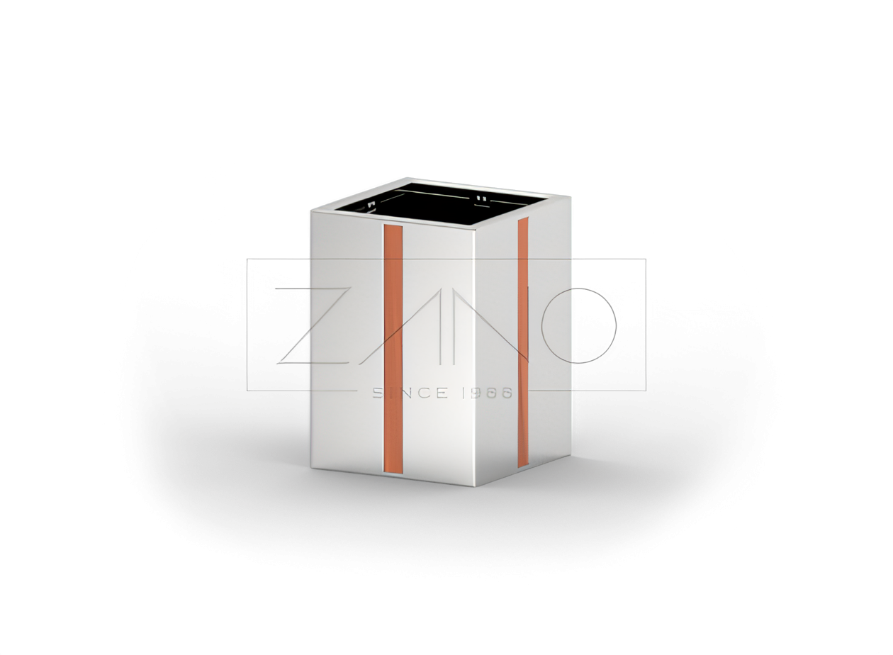 Ruostumattomasta ter&auml;ksest&auml; valmistettu kaupunkiruukku, jossa on puuelementtej&auml;